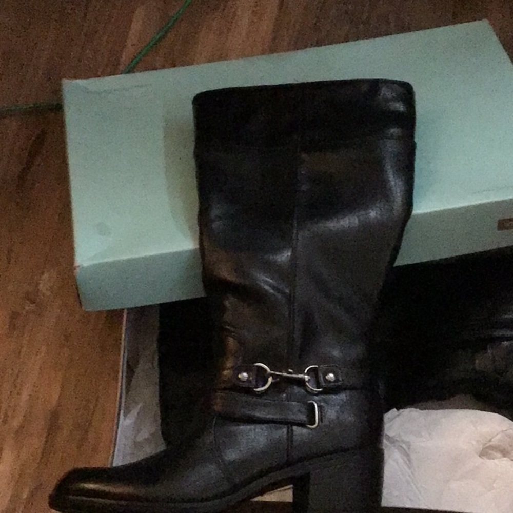 Life strife boots